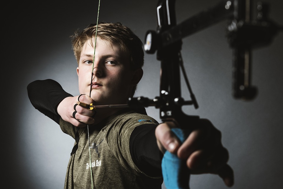 Longbow shooting: What vision aids are you allowed?